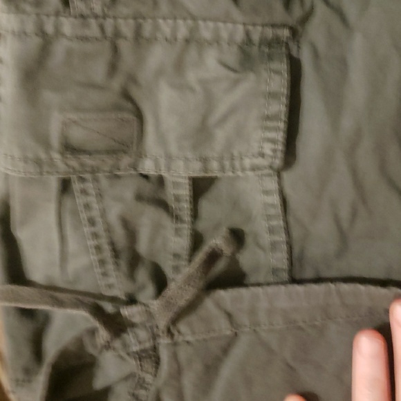 Shorts - Picture 3 of 4